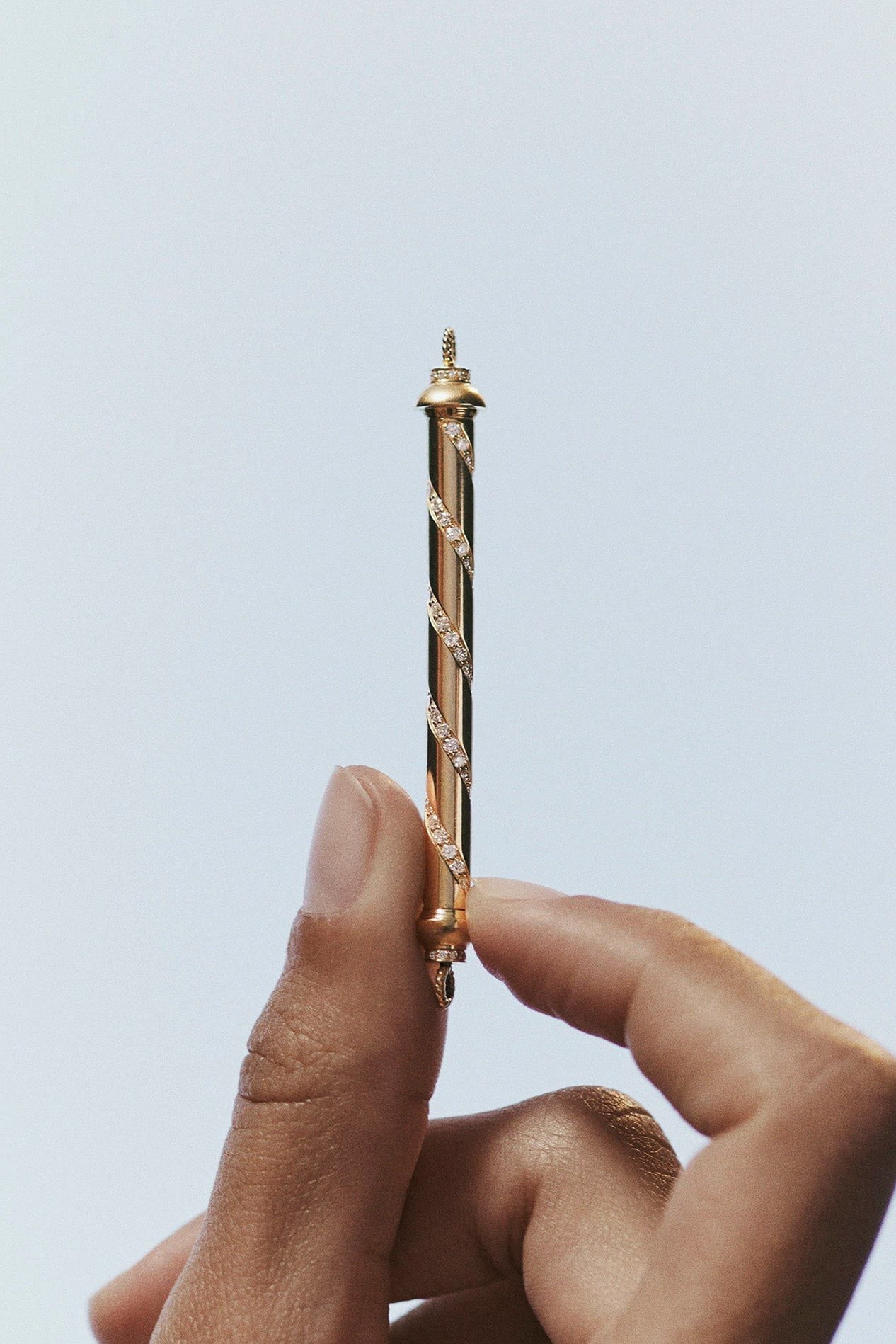 Marie Lichtenberg Staging Pendant Candy Cane Gold