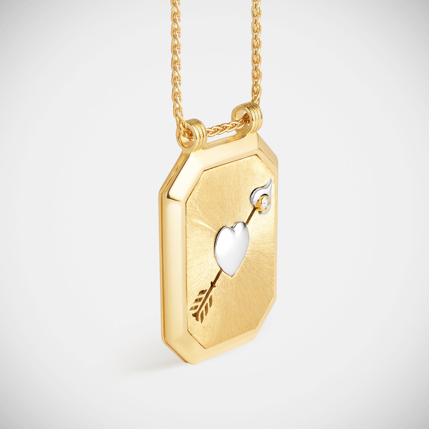 Marie Lichtenberg Staging Scapulaires Coeur percé Scapular