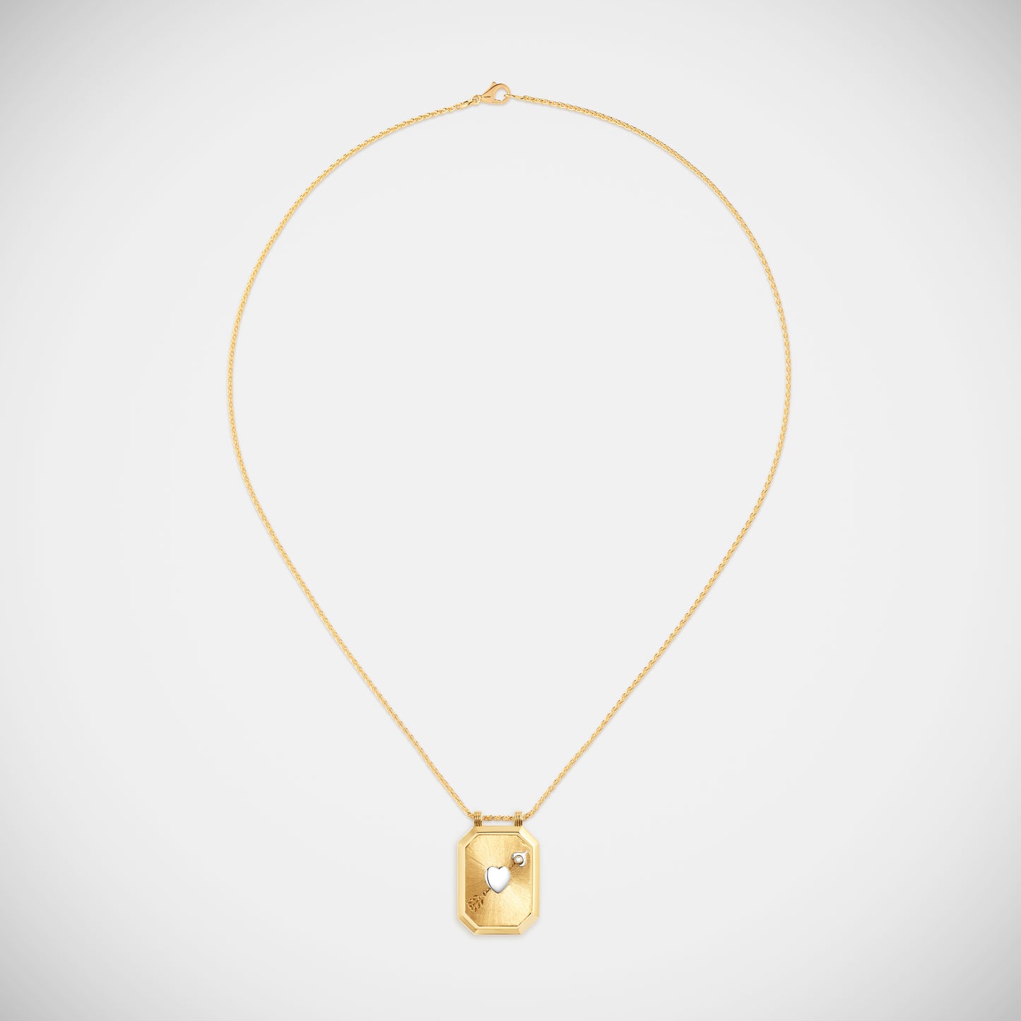 Marie Lichtenberg Staging Scapulaires Coeur percé Scapular