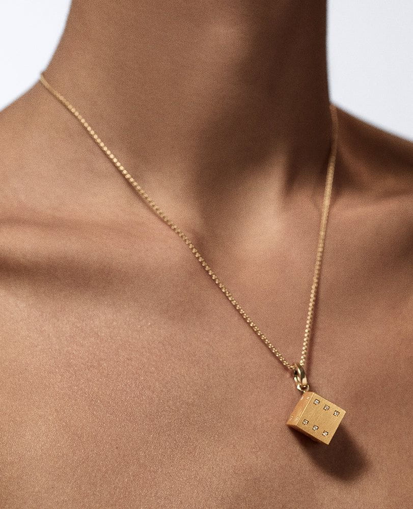 Marie Lichtenberg Staging Charm Dado charm 13mm