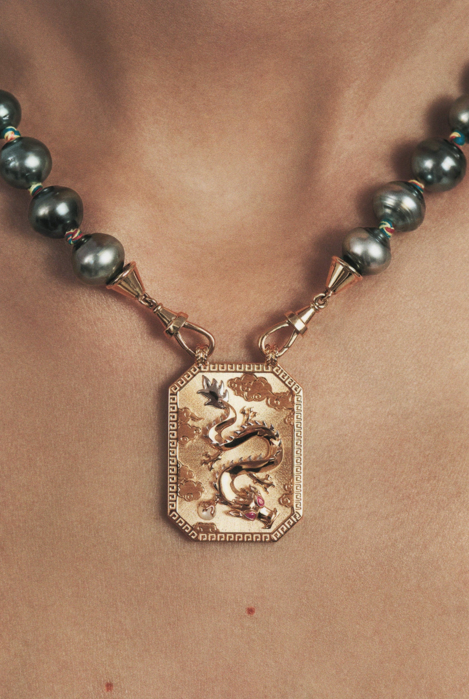 Marie Lichtenberg Staging Scapulaires Dragon Gold Scapular