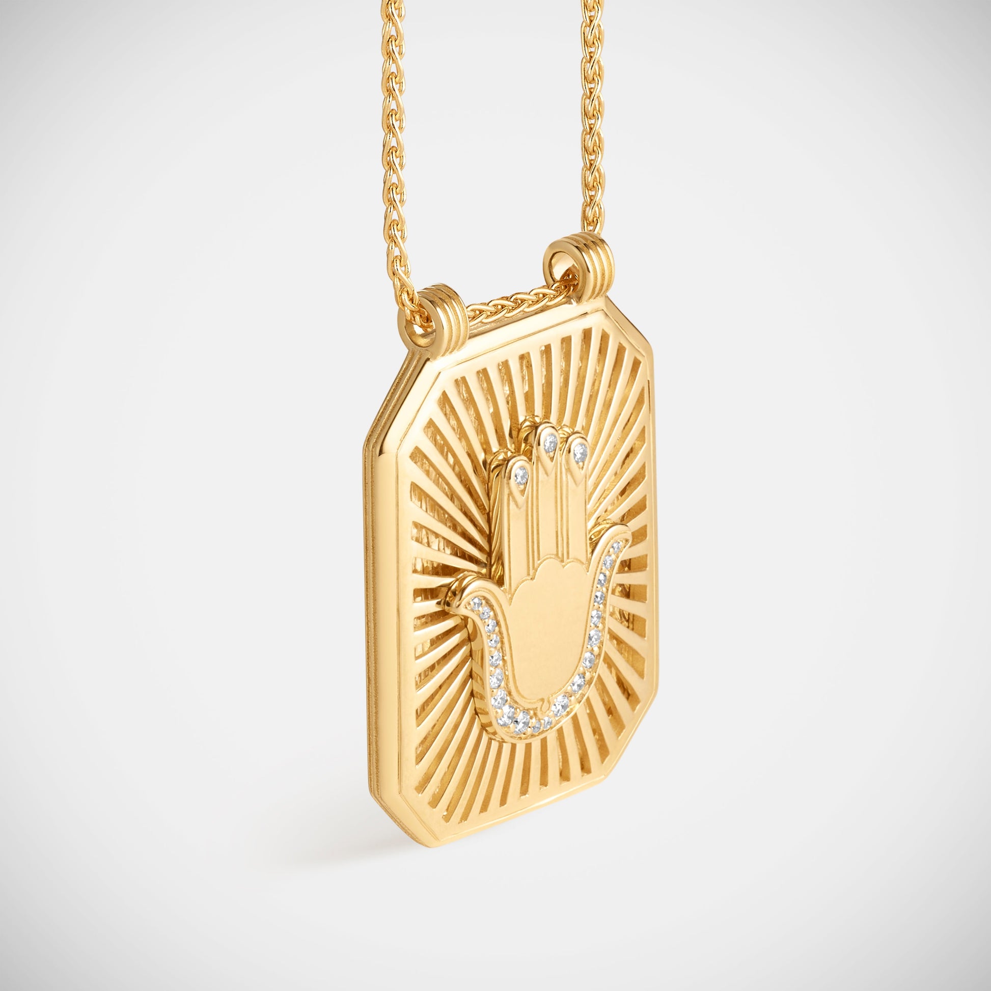 Marie Lichtenberg Staging Scapulaires Hand Scapular