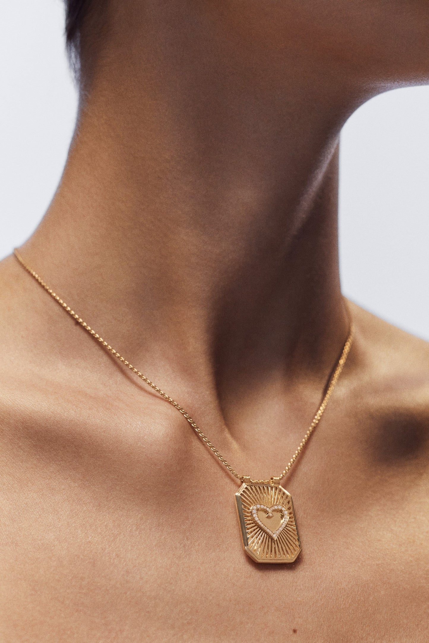 Marie Lichtenberg Staging Scapulaires Heart Diamond Scapular