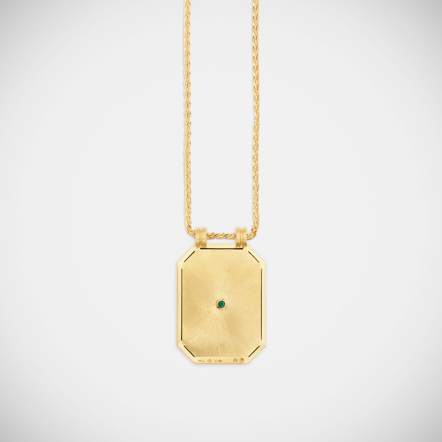 Marie Lichtenberg Staging Scapulaires Luck scapular