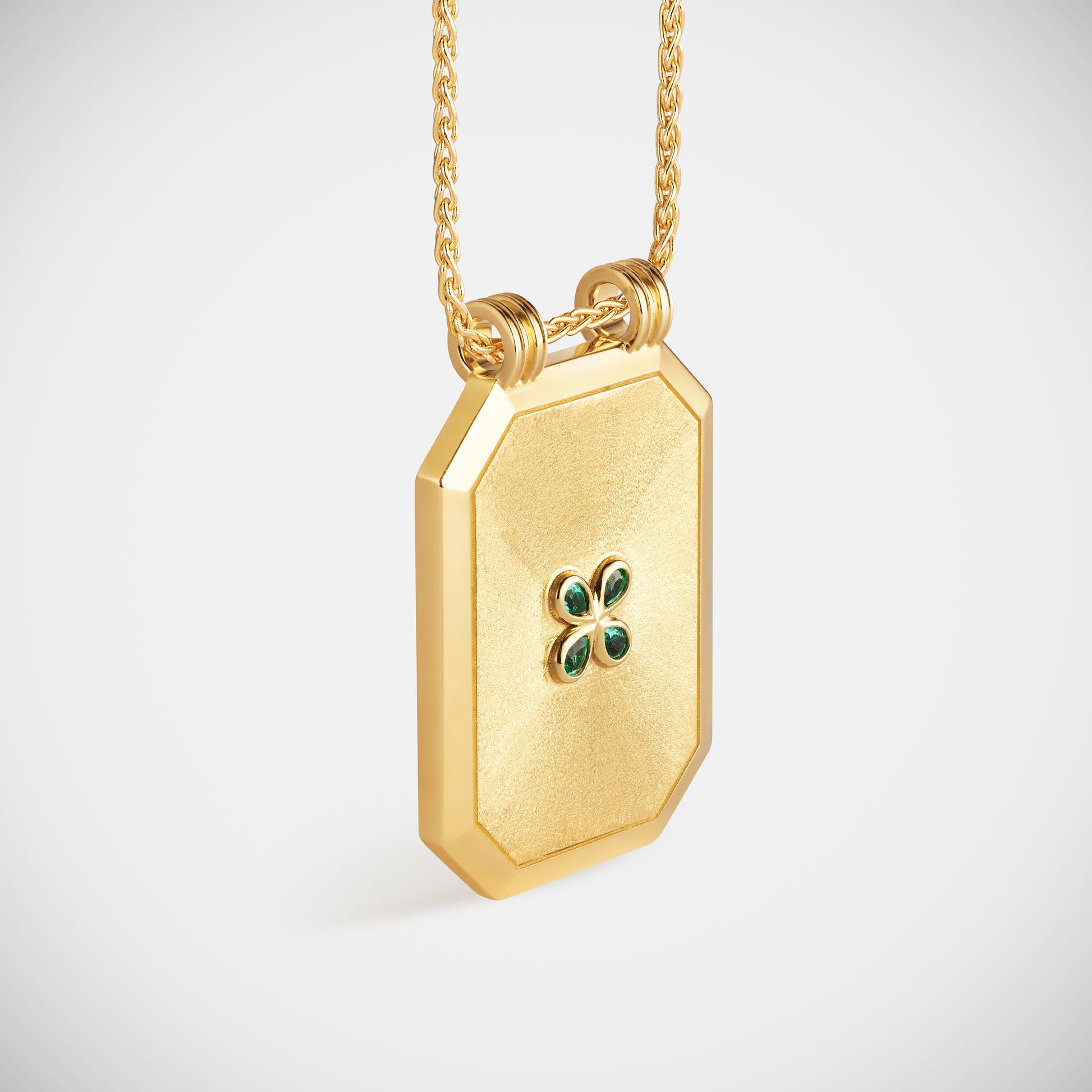 Marie Lichtenberg Staging Scapulaires Luck scapular